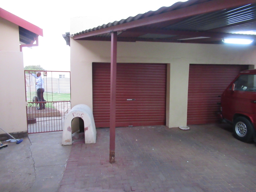 To Let 3 Bedroom Property for Rent in Riebeeckstad Free State